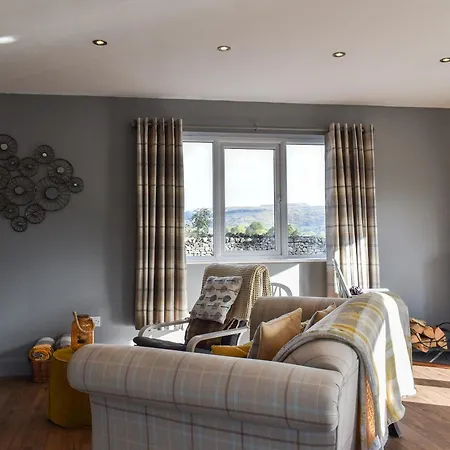 Crooklands * Austwick